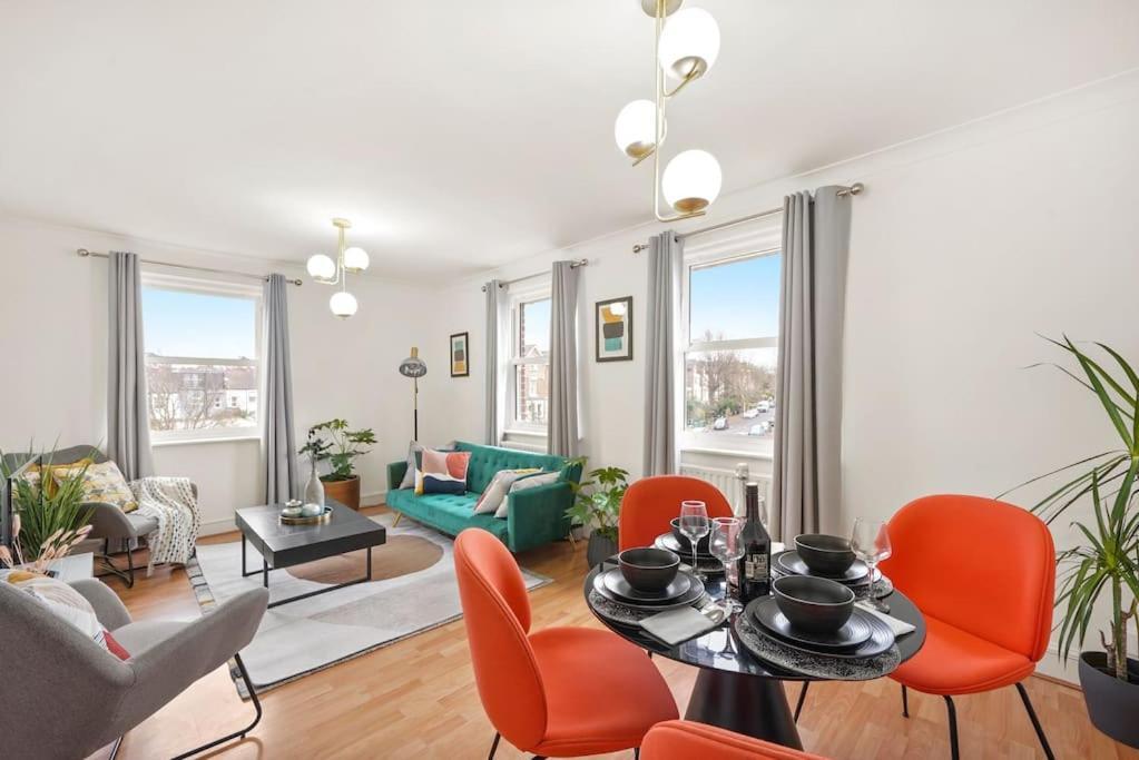 לונדון Cosy Apartment 5 Guests 3 Beds 1 Sofa Bed Lewisham מראה חיצוני תמונה