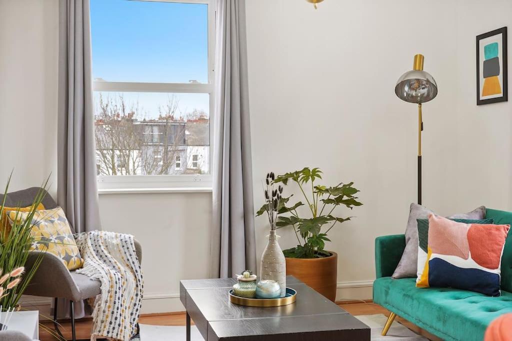 לונדון Cosy Apartment 5 Guests 3 Beds 1 Sofa Bed Lewisham מראה חיצוני תמונה