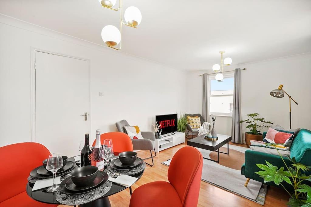 לונדון Cosy Apartment 5 Guests 3 Beds 1 Sofa Bed Lewisham מראה חיצוני תמונה